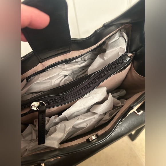 ⭐️ NWT Mondani Faux Ostrich Clare Scoop Shopper Shoulder Bag ⭐️ - Picture 5 of 6